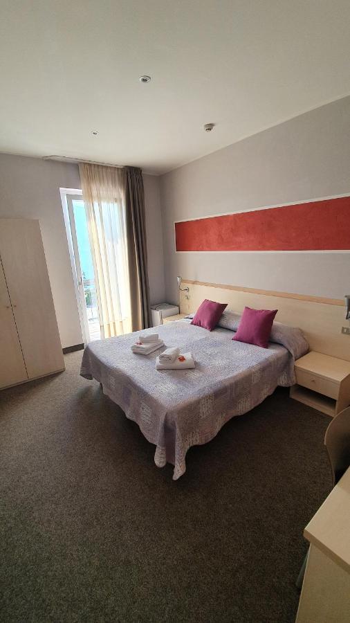 Hotel Garni Rosmari Brenzone sul Garda Kültér fotó