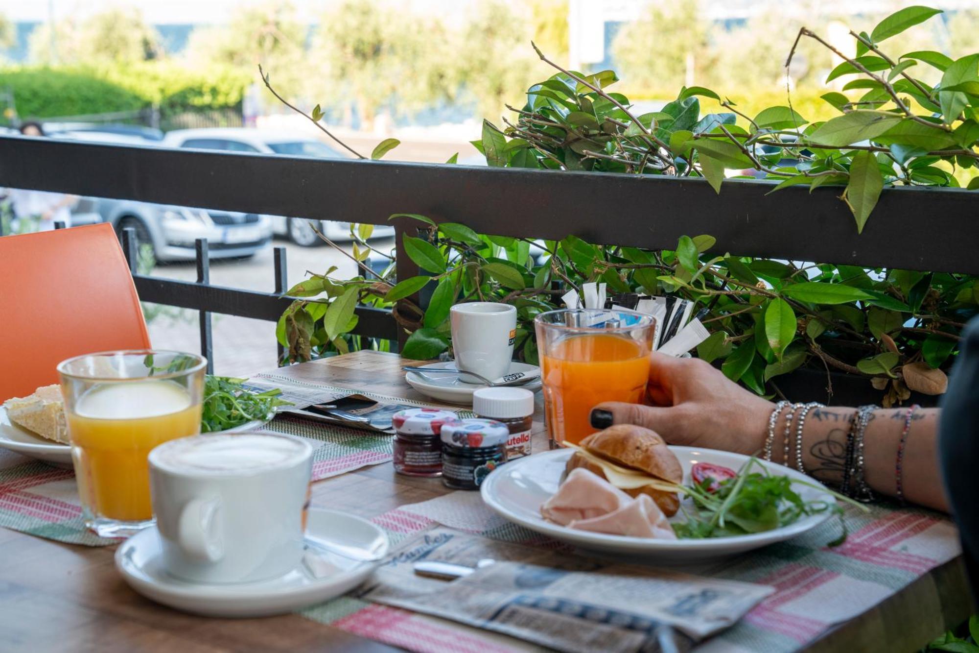 Hotel Garni Rosmari Brenzone sul Garda Kültér fotó