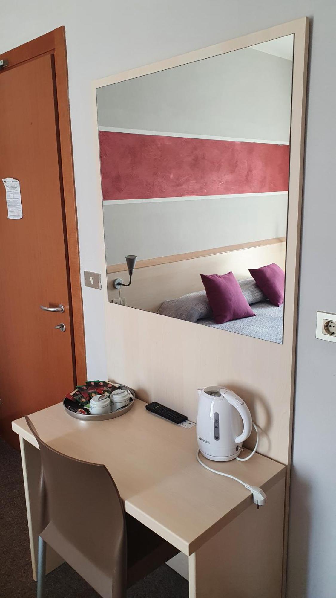 Hotel Garni Rosmari Brenzone sul Garda Szoba fotó